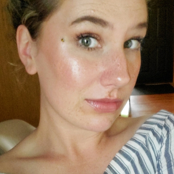 Meet your Posher, Leah - Picture 1 of 1